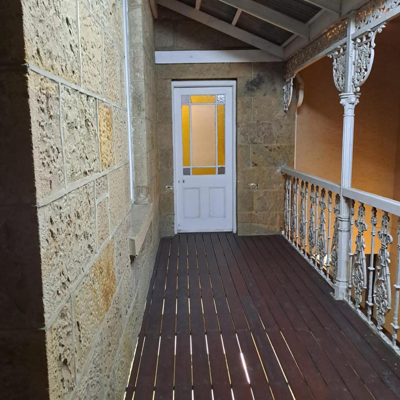 Green Door Guesthouse Моссел-Бей Экстерьер фото