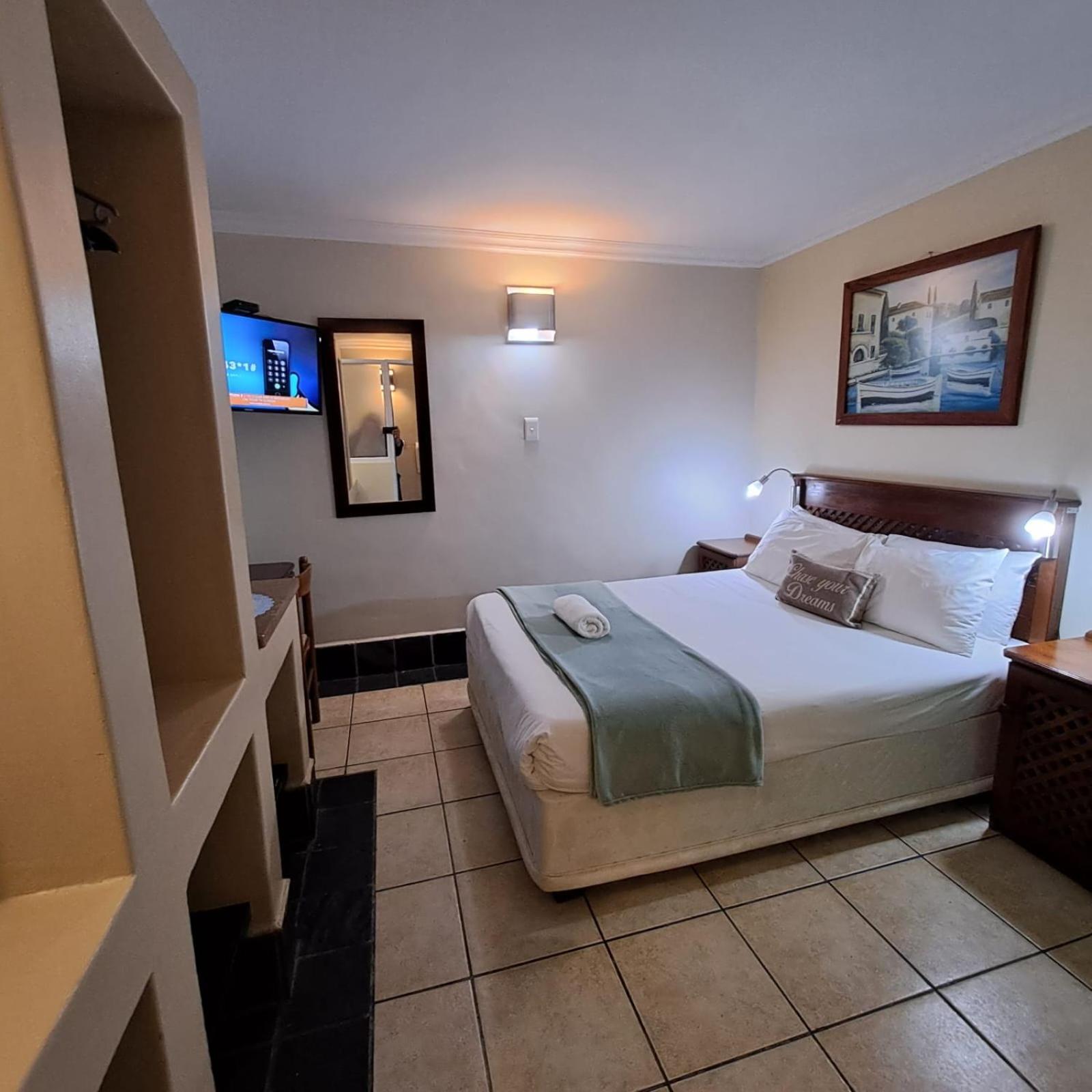 Green Door Guesthouse Моссел-Бей Номер фото