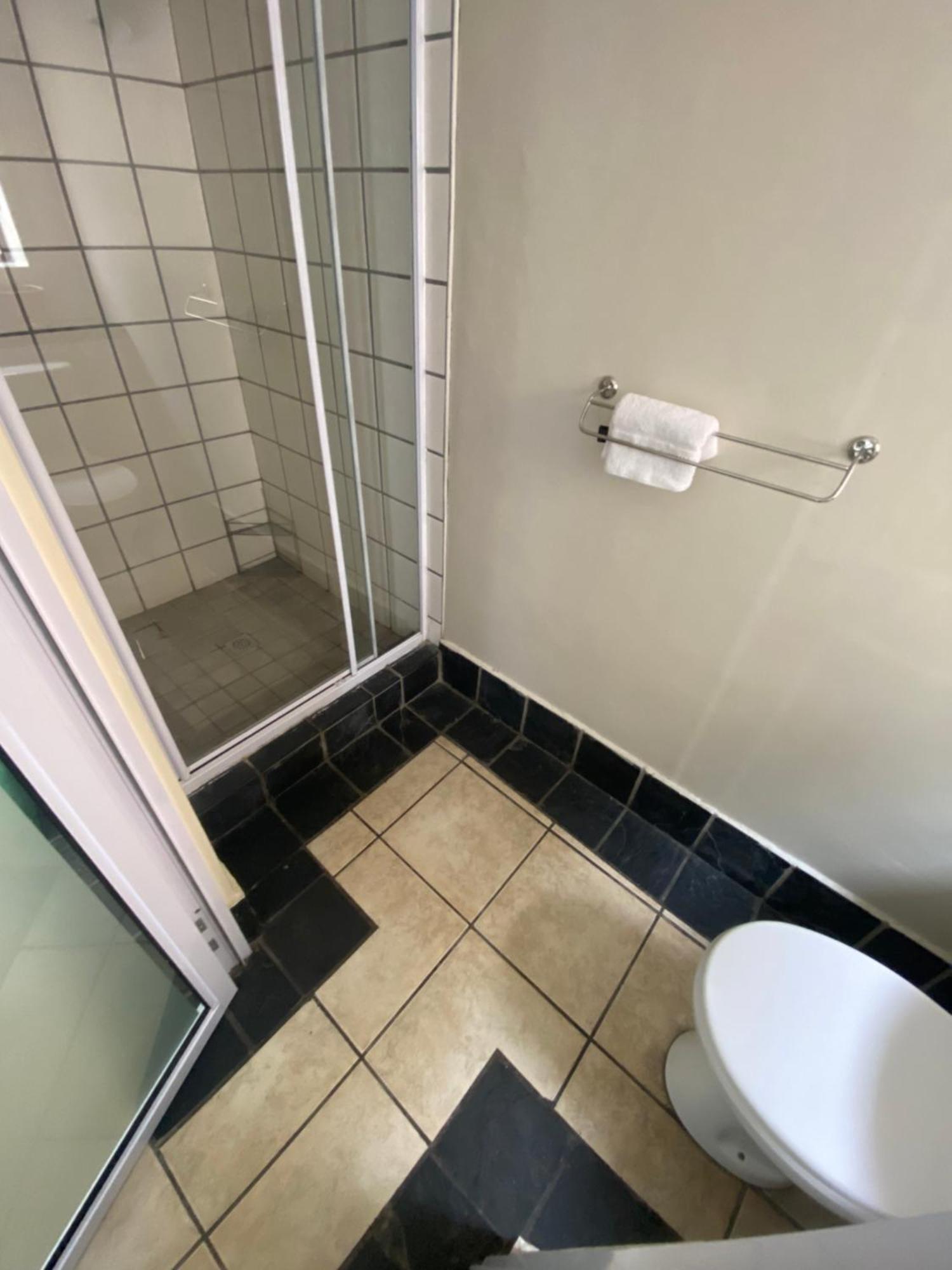 Green Door Guesthouse Моссел-Бей Номер фото
