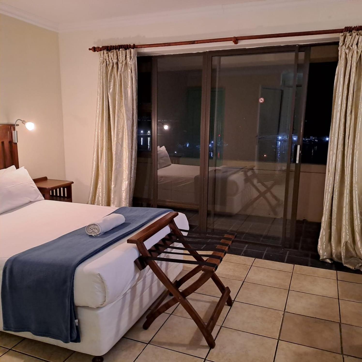 Green Door Guesthouse Моссел-Бей Номер фото