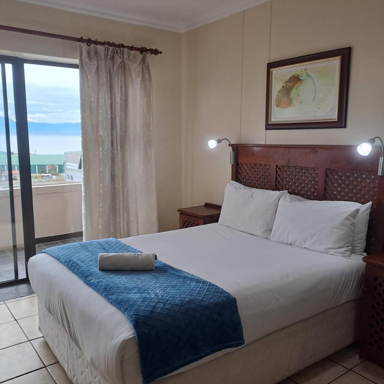 Green Door Guesthouse Моссел-Бей Номер фото